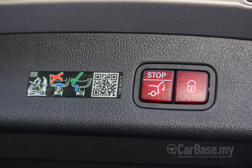 Mercedes-Benz GLC X254 (2023) Interior