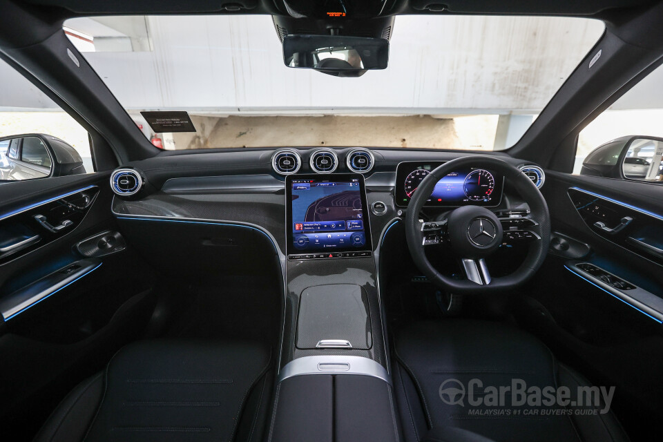 Mercedes-Benz GLC X254 (2023) Interior