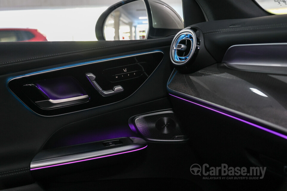 Mercedes-Benz GLC X254 (2023) Interior