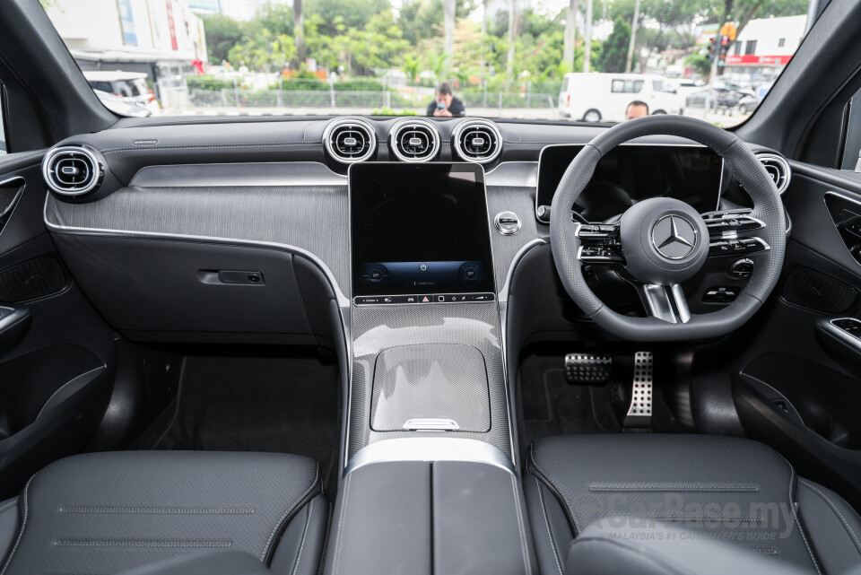 Mercedes-Benz GLC X254 (2023) Interior