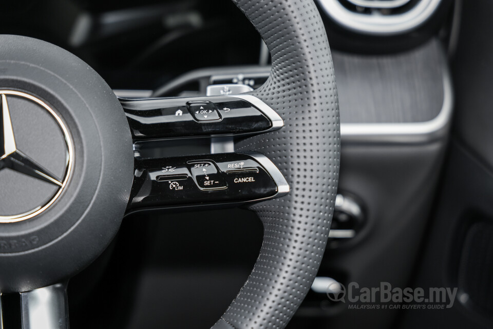 Mercedes-Benz GLC X254 (2023) Interior