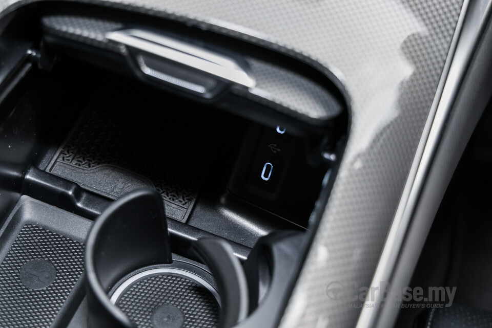 Mercedes-Benz GLC X254 (2023) Interior