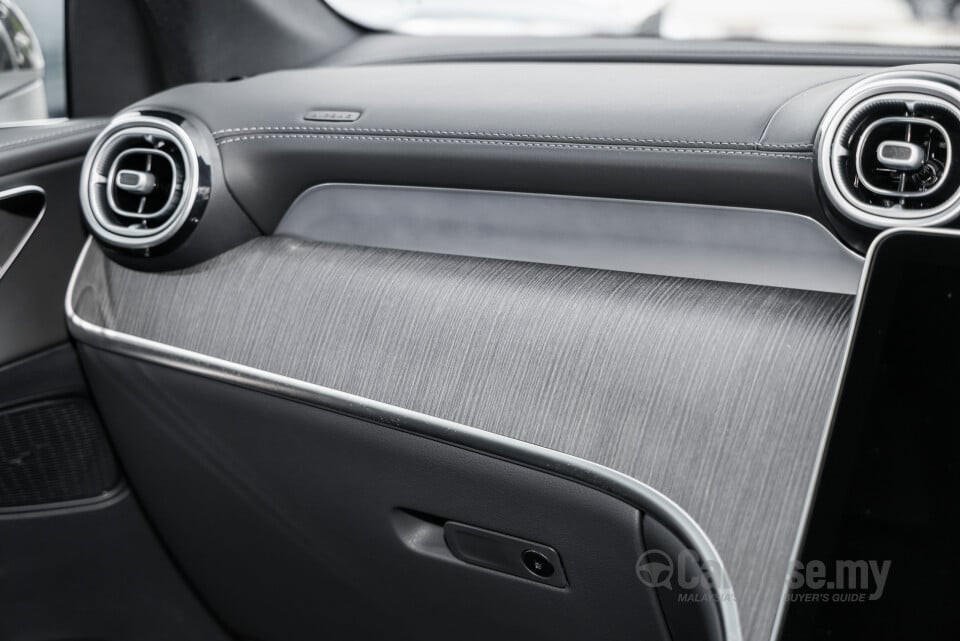 Mercedes-Benz GLC X254 (2023) Interior