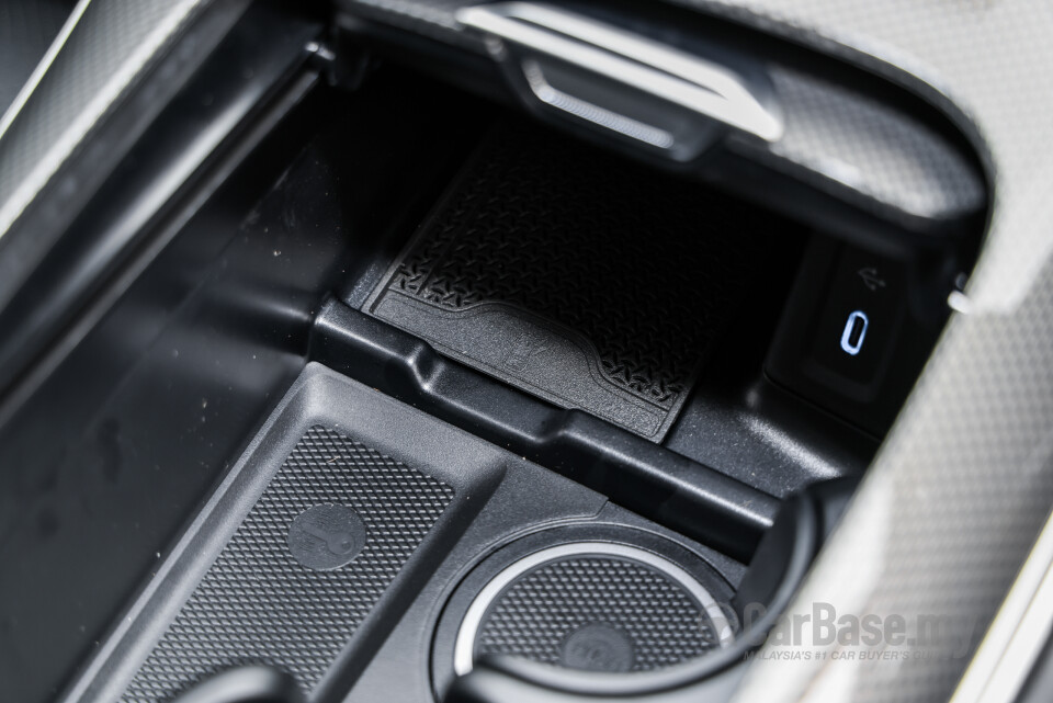 Mercedes-Benz GLC X254 (2023) Interior