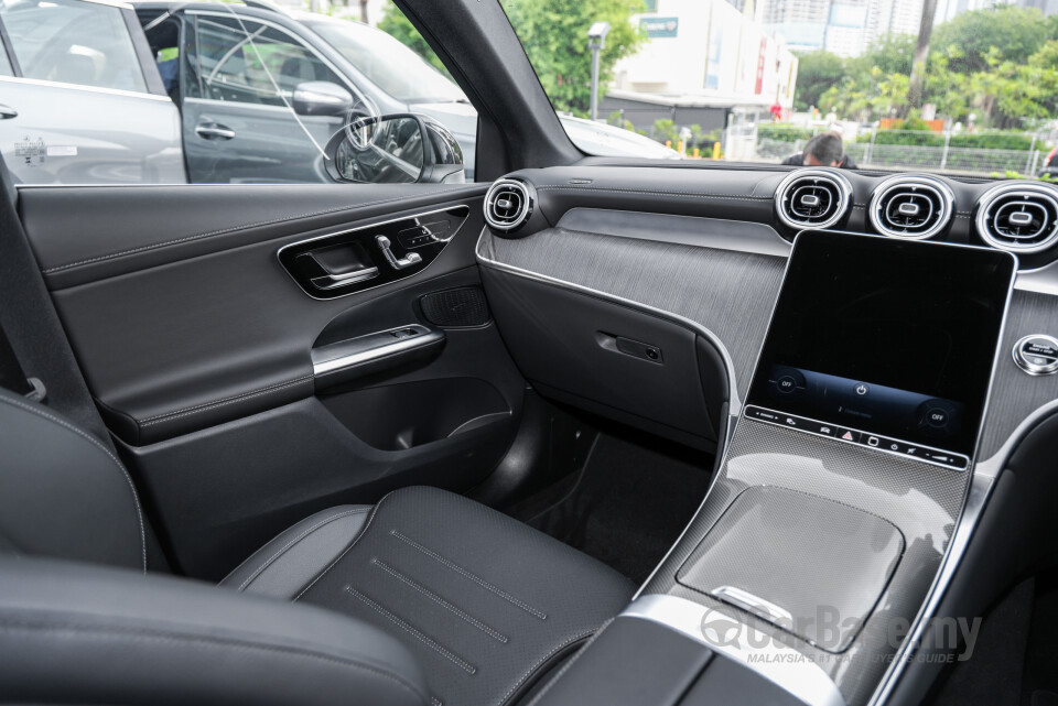 Mercedes-Benz GLC X254 (2023) Interior