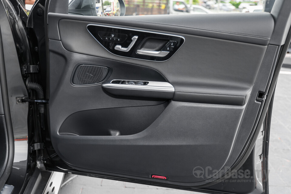 Mercedes-Benz GLC X254 (2023) Interior