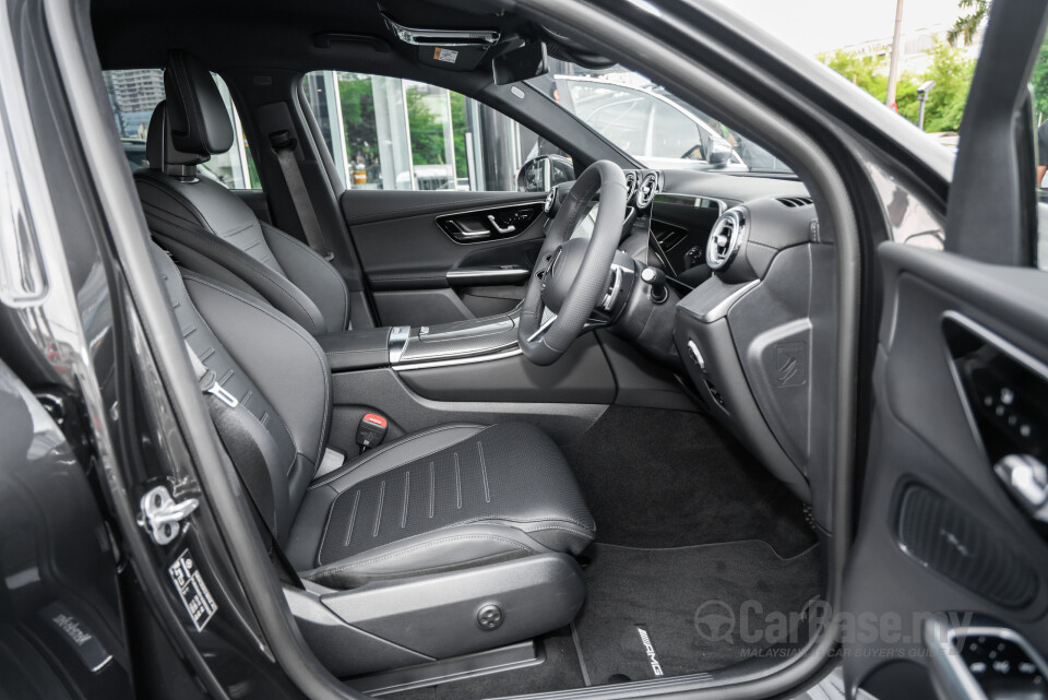 Mercedes-Benz GLC X254 (2023) Interior