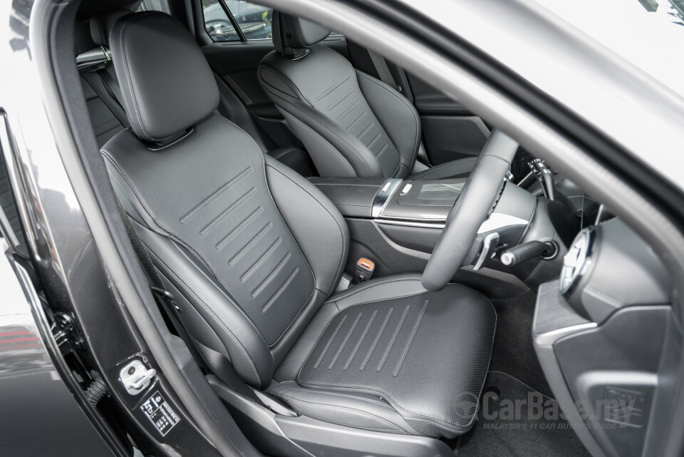 Mercedes-Benz GLC X254 (2023) Interior