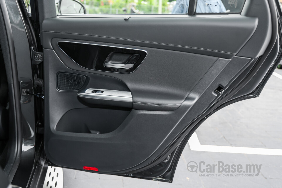 Mercedes-Benz GLC X254 (2023) Interior