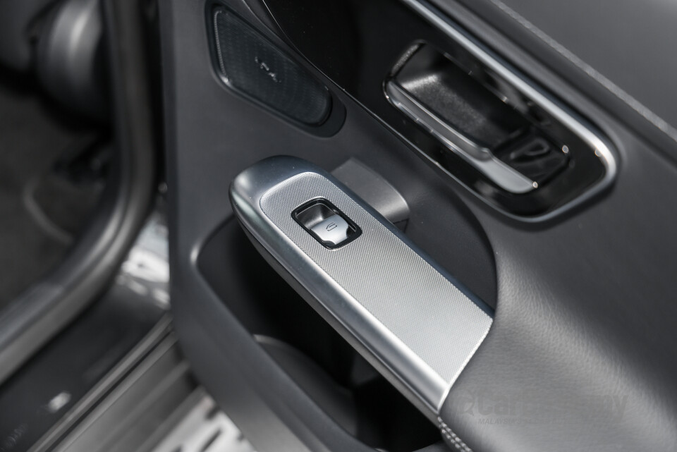 Mercedes-Benz GLC X254 (2023) Interior