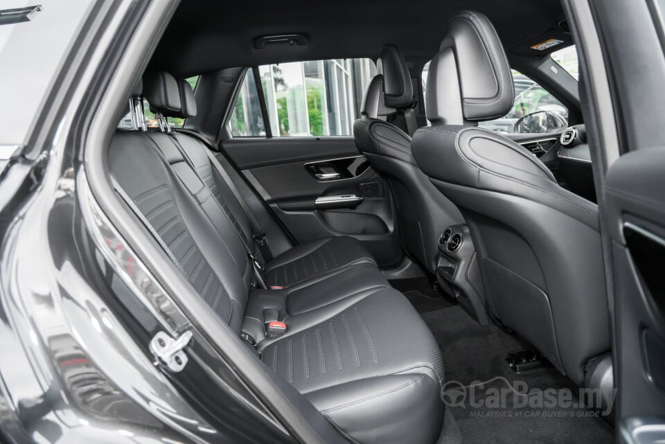 Mercedes-Benz GLC X254 (2023) Interior