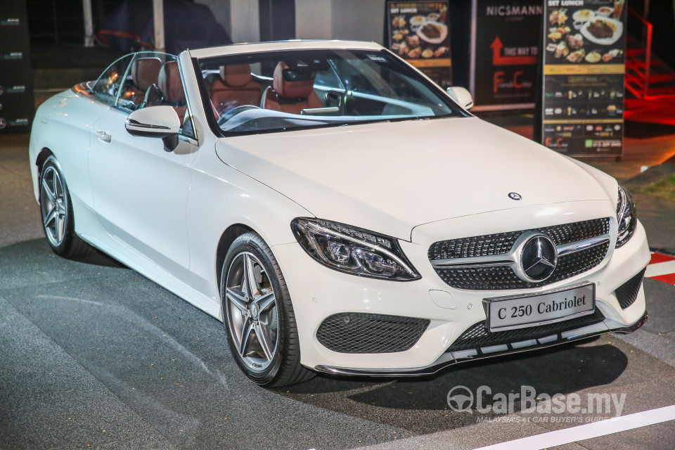 Mercedes-Benz C-Class Cabriolet A205 (2016) Exterior