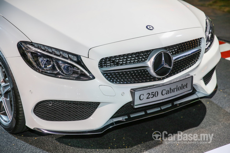 Mercedes-Benz C-Class Cabriolet A205 (2016) Exterior