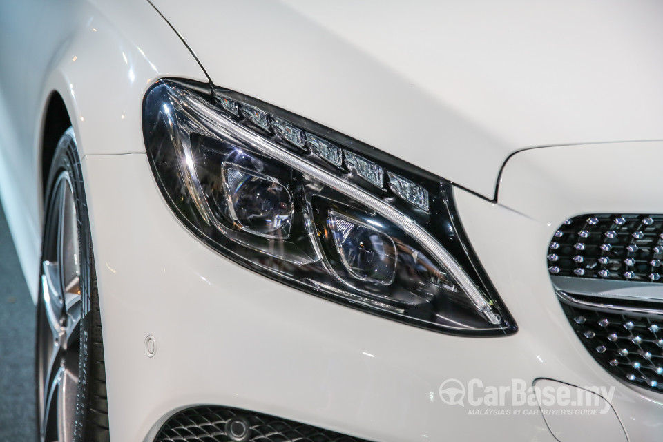 Mercedes-Benz C-Class Cabriolet A205 (2016) Exterior