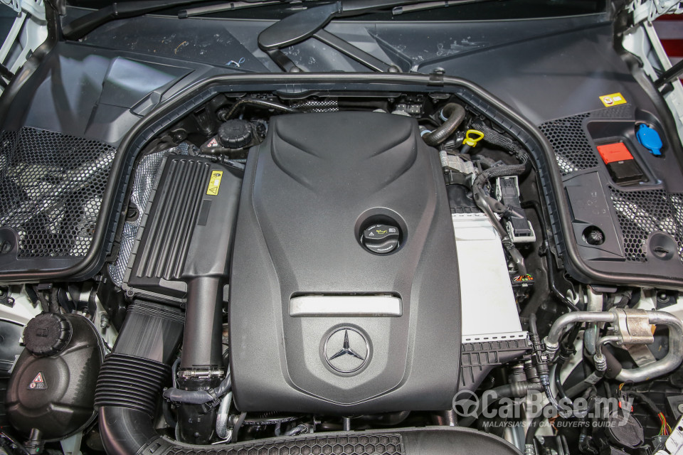 Mercedes-Benz C-Class Cabriolet A205 (2016) Exterior