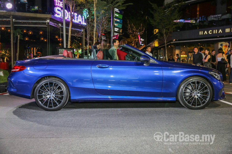 Mercedes-Benz C-Class Cabriolet A205 (2016) Exterior