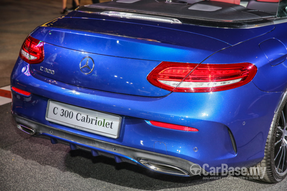 Mercedes-Benz C-Class Cabriolet A205 (2016) Exterior