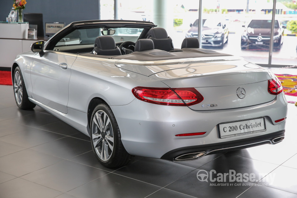 Mercedes-Benz C-Class Cabriolet A205 (2016) Exterior