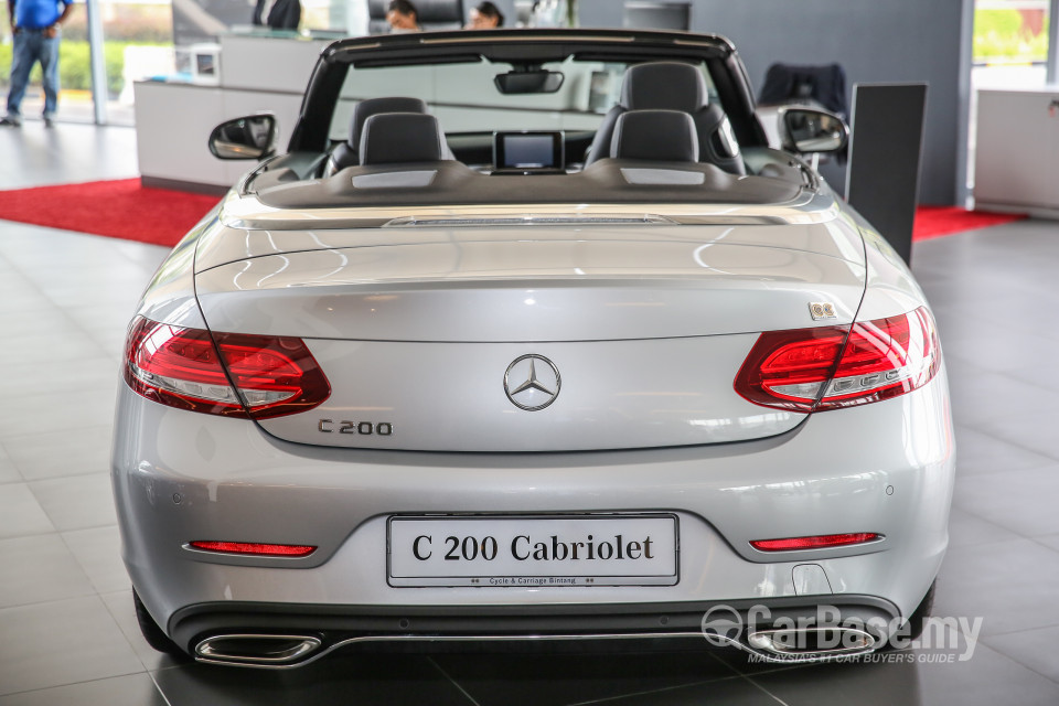 Mercedes-Benz C-Class Cabriolet A205 (2016) Exterior