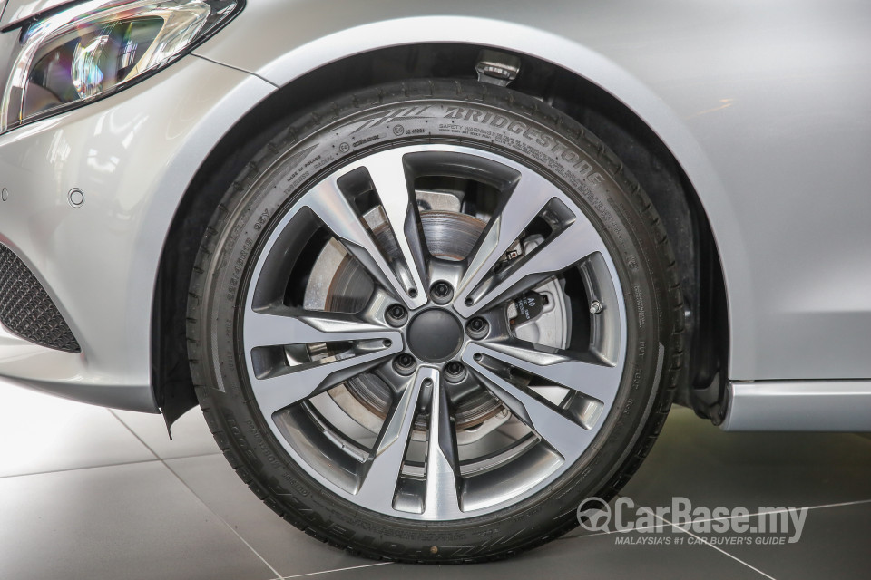 Mercedes-Benz C-Class Cabriolet A205 (2016) Exterior