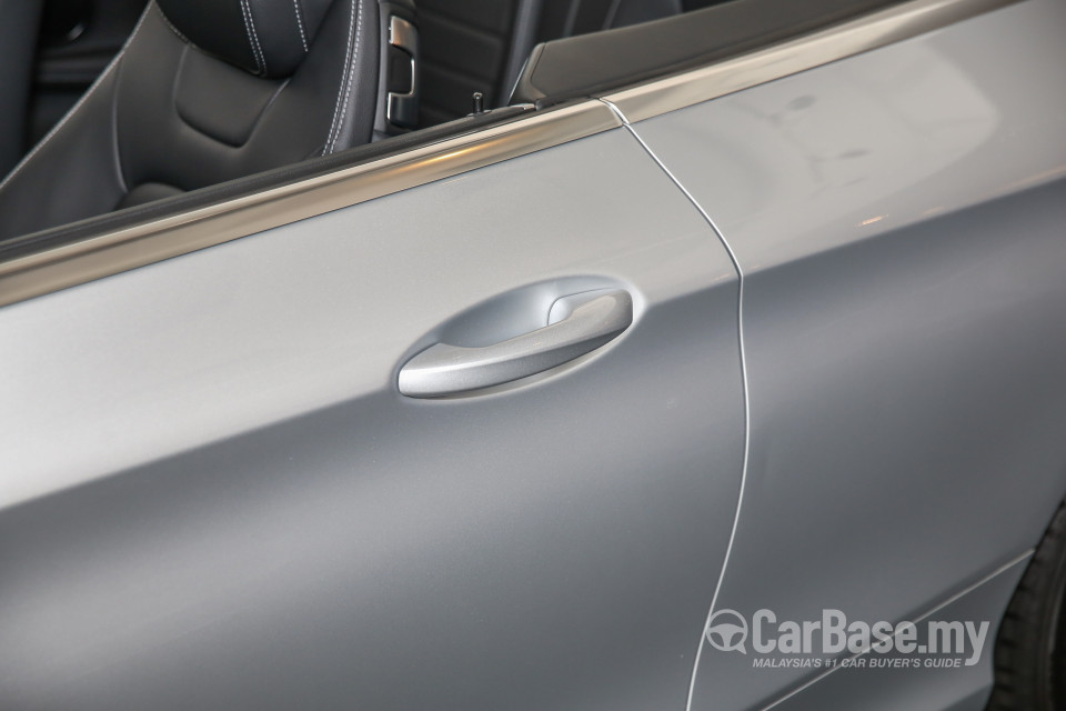 Mercedes-Benz C-Class Cabriolet A205 (2016) Exterior