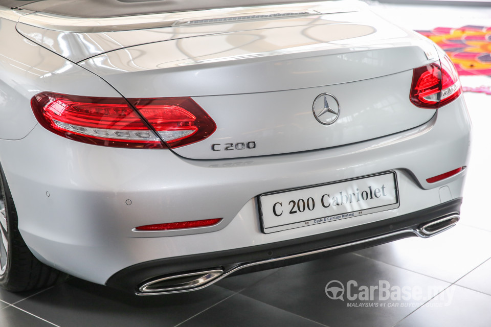 Mercedes-Benz C-Class Cabriolet A205 (2016) Exterior