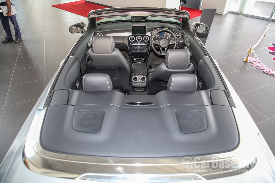 Mercedes-Benz C-Class Cabriolet A205 (2016) Exterior