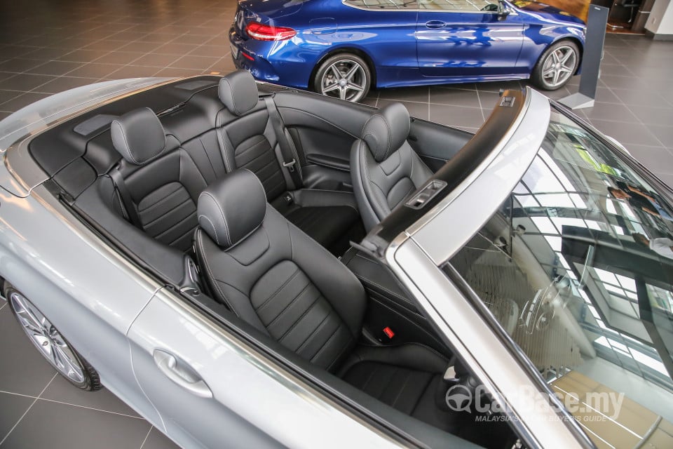 Mercedes-Benz C-Class Cabriolet A205 (2016) Exterior
