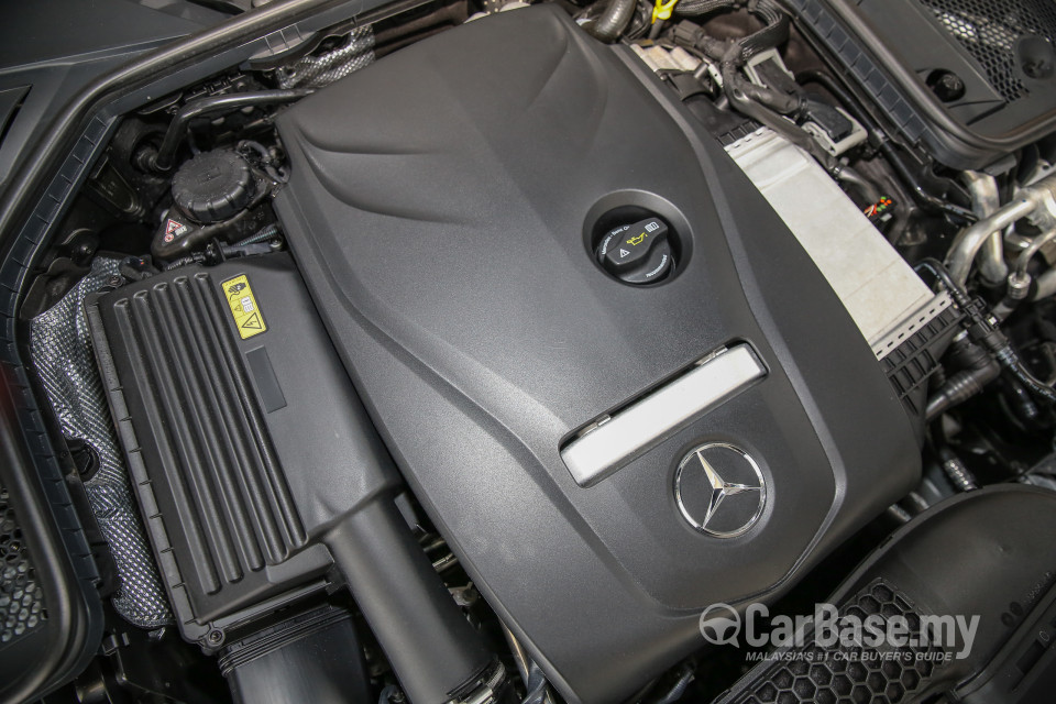 Mercedes-Benz C-Class Cabriolet A205 (2016) Exterior