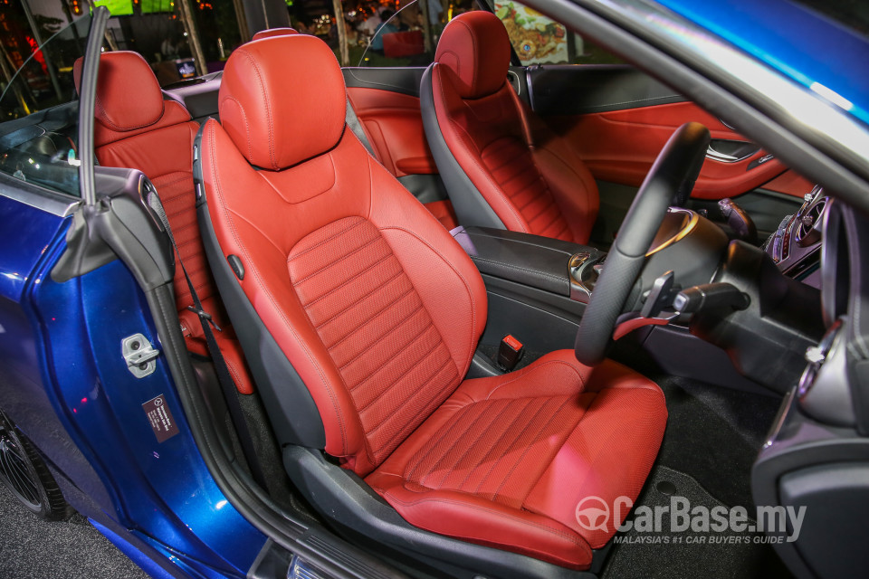 Mercedes-Benz C-Class Cabriolet A205 (2016) Interior