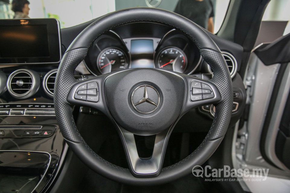 Mercedes-Benz C-Class Cabriolet A205 (2016) Interior