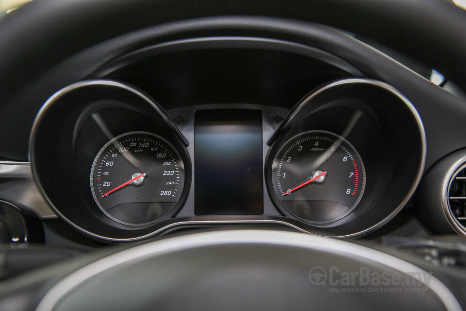 Toyota Innova AN140 (2016) Interior