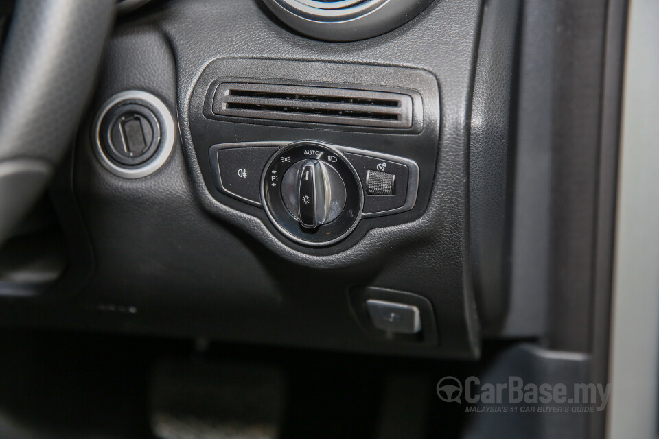 Volkswagen Vento Mk5 facelift (2016) Interior