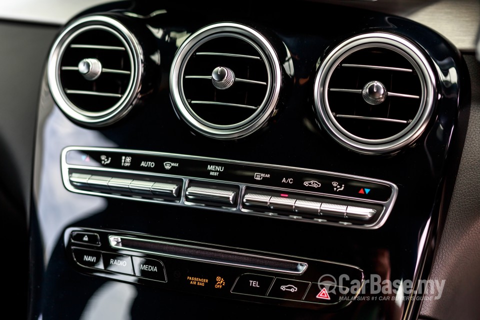 Mercedes-Benz GLC Coupe C253 (2016) Interior