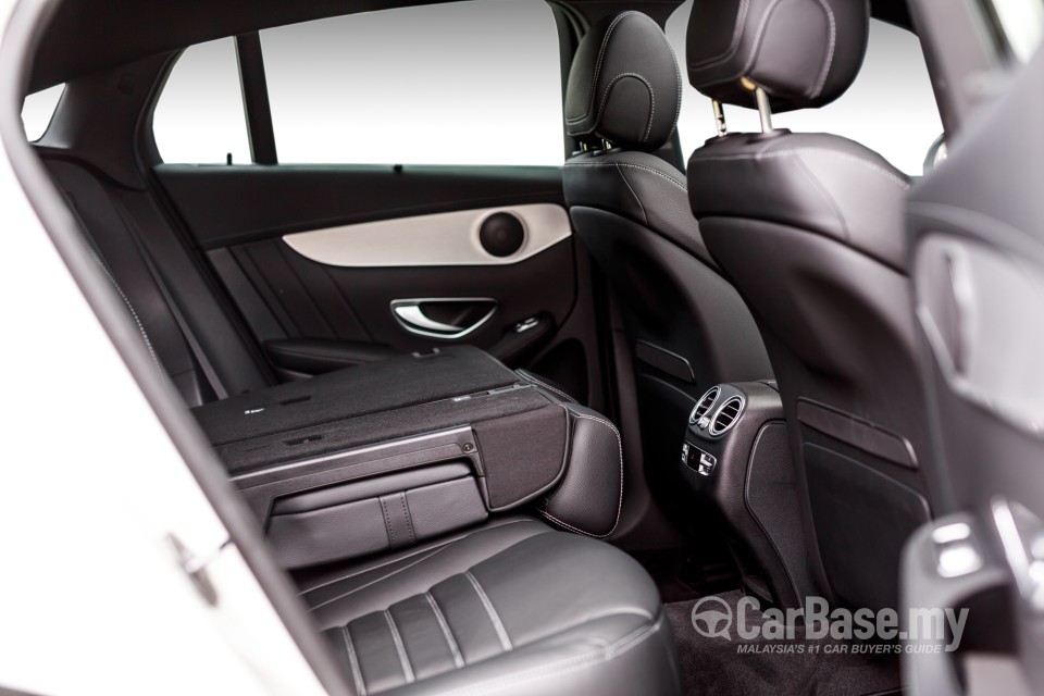 Mercedes-Benz GLC Coupe C253 (2016) Interior