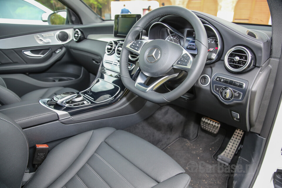 Kia Picanto JA (2018) Interior