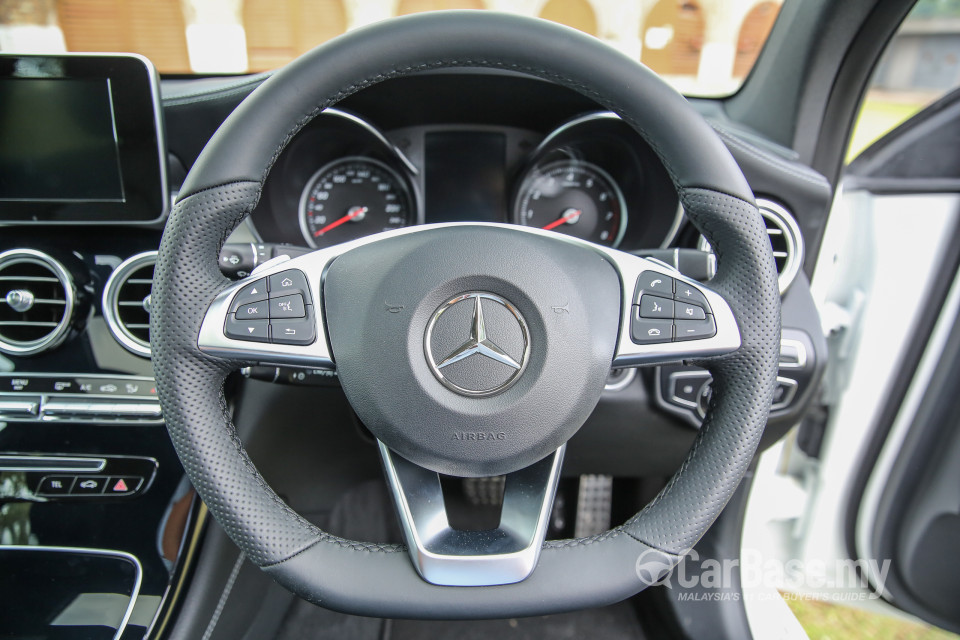 Mercedes-Benz GLC Coupe C253 (2016) Interior