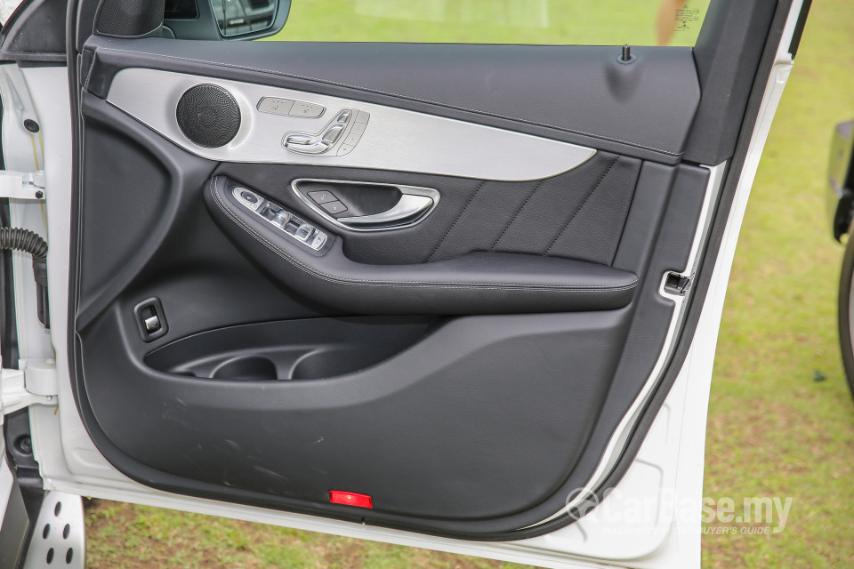 Mercedes-Benz GLC Coupe C253 (2016) Interior