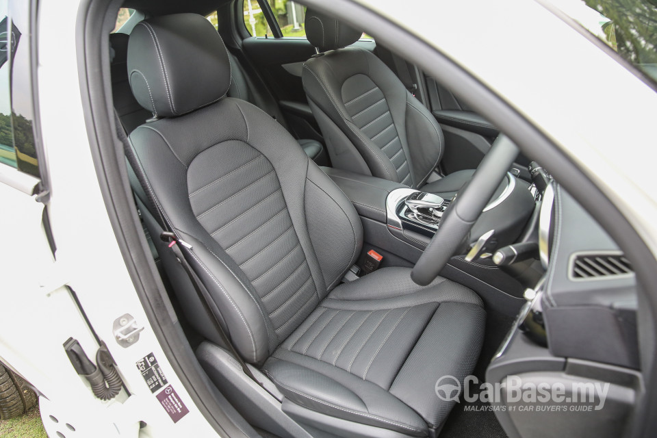 Mercedes-Benz GLC Coupe C253 (2016) Interior