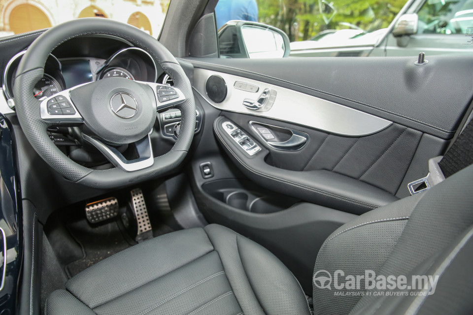Mercedes-Benz GLC Coupe C253 (2016) Interior