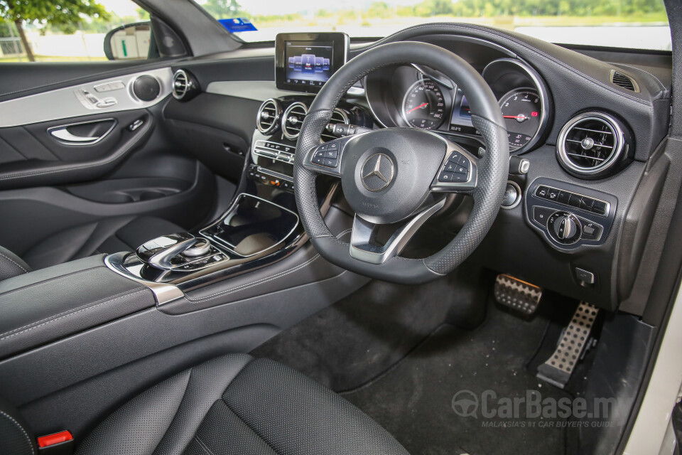 Chevrolet Cruze J300 (2012) Interior