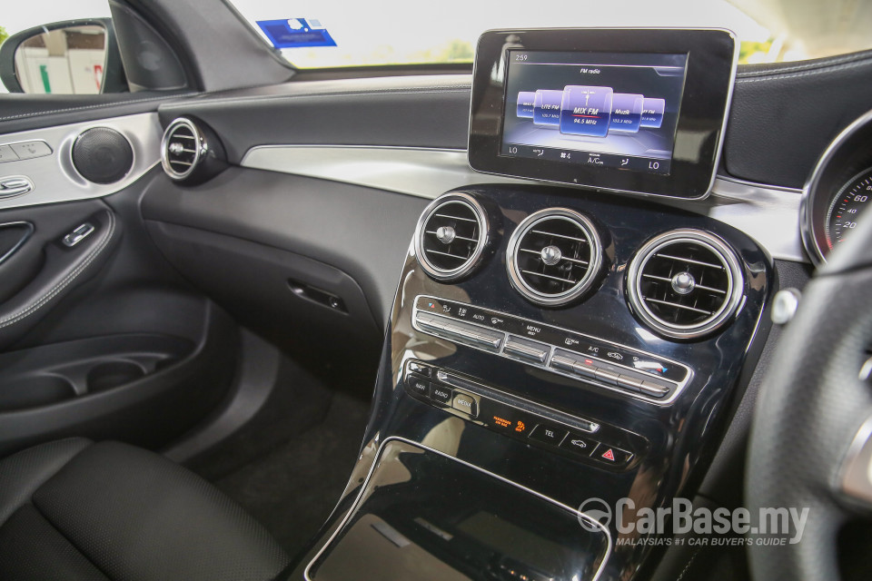 Mercedes-Benz GLC Coupe C253 (2016) Interior