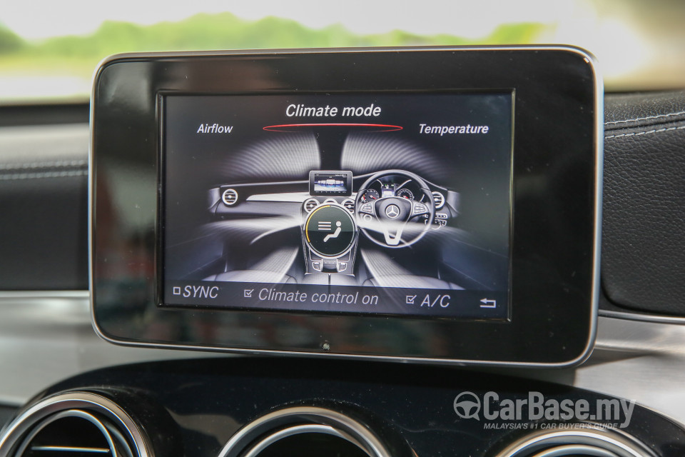 Mercedes-Benz GLC Coupe C253 (2016) Interior