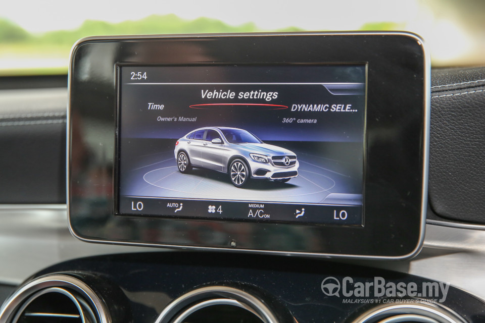 Mercedes-Benz GLC Coupe C253 (2016) Interior