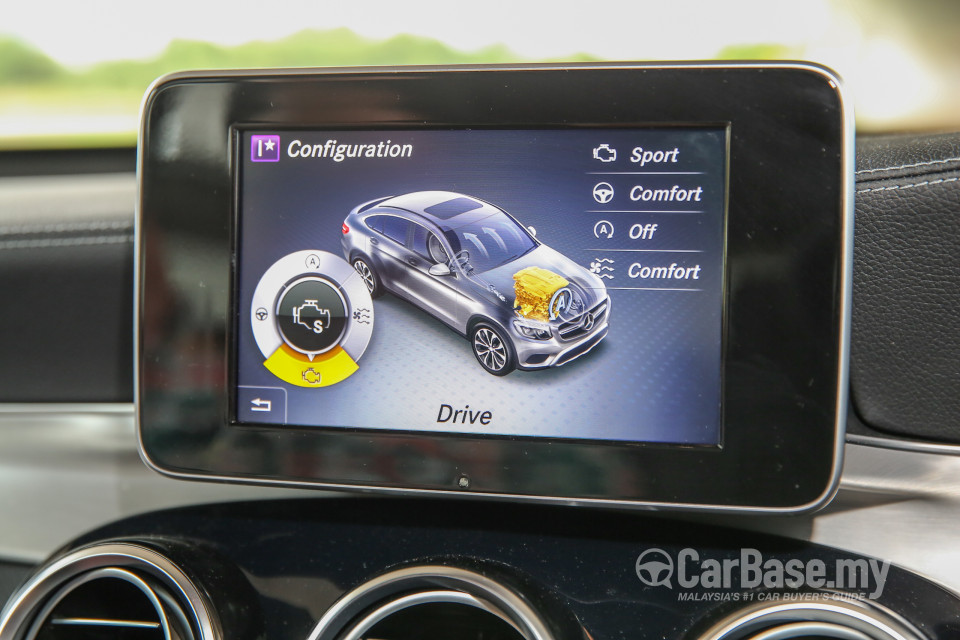 Mercedes-Benz GLC Coupe C253 (2016) Interior