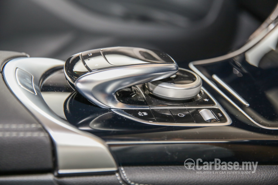 Mercedes-Benz GLC Coupe C253 (2016) Interior