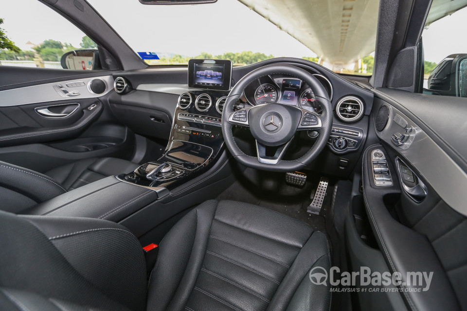 Mercedes-Benz GLC Coupe C253 (2016) Interior