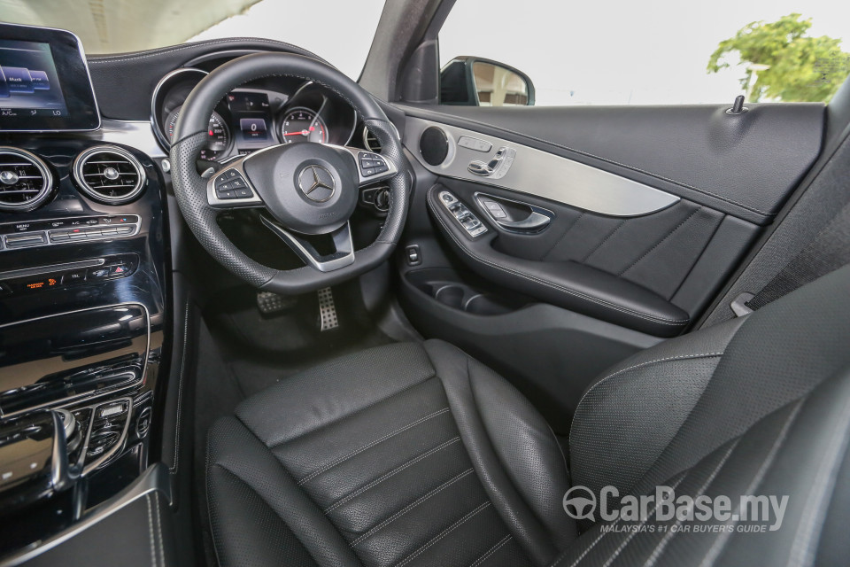 Mercedes-Benz GLC Coupe C253 (2016) Interior