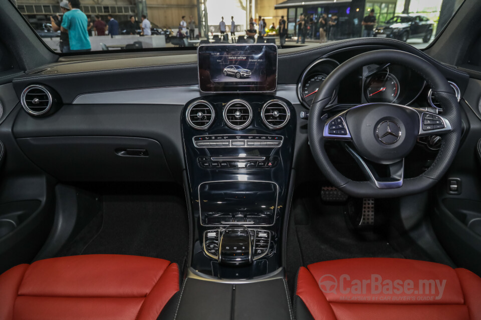 MINI Clubman F54 (2016) Interior