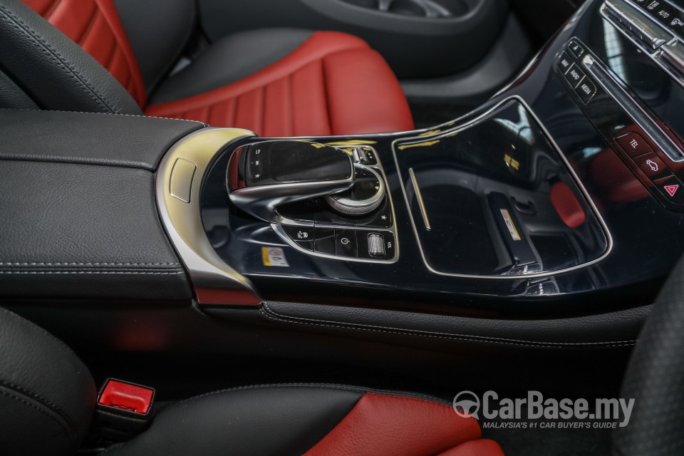 Mercedes-Benz GLC Coupe C253 (2016) Interior